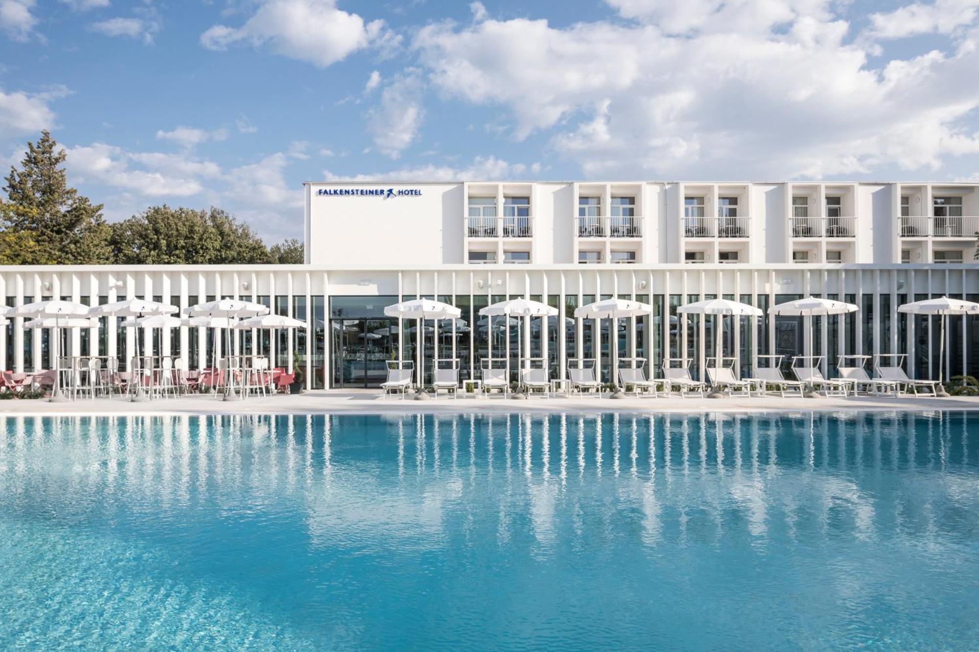 Falkensteiner Hotel Park Пунат Екстериор снимка